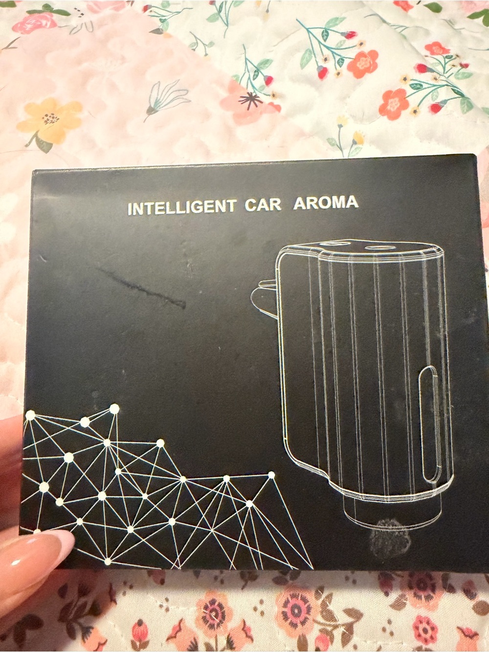 Black Intelligent Car Aroma Diffuser – Compact In-Car Fragrance Device